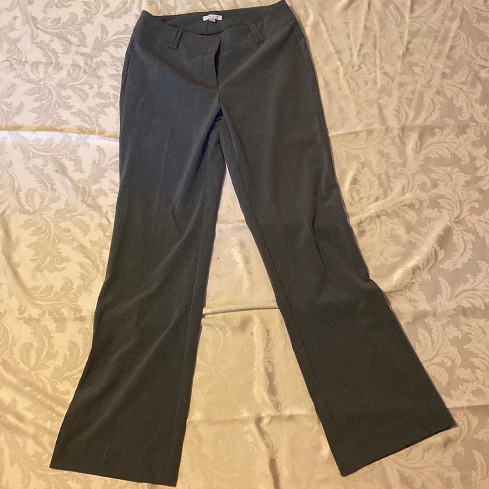 New York & Company dress pants. Size 8.